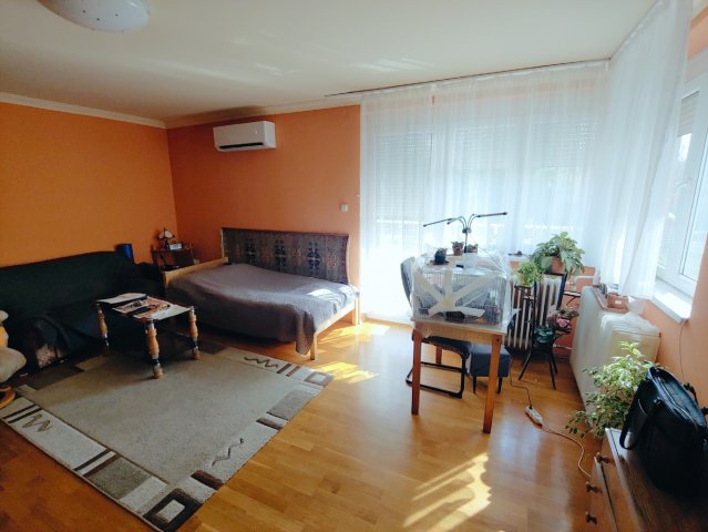 Eladó családi ház, Ürömön 125 M Ft, 8 szobás