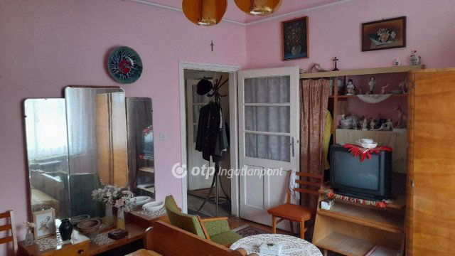Eladó családi ház, Szegeden 78 M Ft, 3 szobás