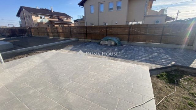 Eladó téglalakás, Dunaharasztin 87.488 M Ft, 2 szobás