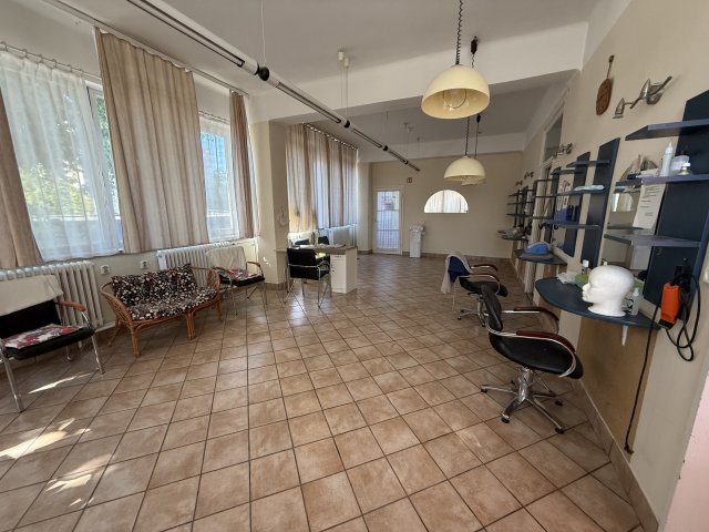 Eladó üzlethelyiség, Gödöllőn 180 M Ft / költözzbe.hu