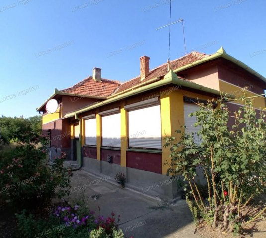 Eladó családi ház, Törökszentmiklóson 12.9 M Ft, 2 szobás