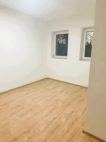 Eladó családi ház, Bicskén 89.9 M Ft, 4 szobás