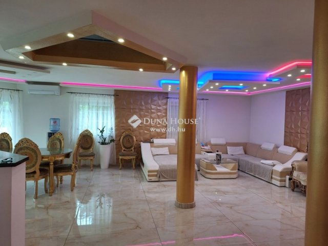 Eladó családi ház, Budapesten, XVI. kerületben 220 M Ft