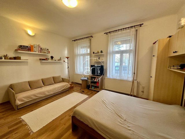 Eladó téglalakás, Szegeden, Bodzafa utcában 42.9 M Ft, 1 szobás