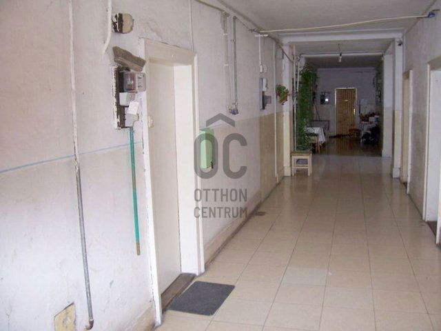 Eladó téglalakás, Dunaalmáson 23.9 M Ft, 1 szobás