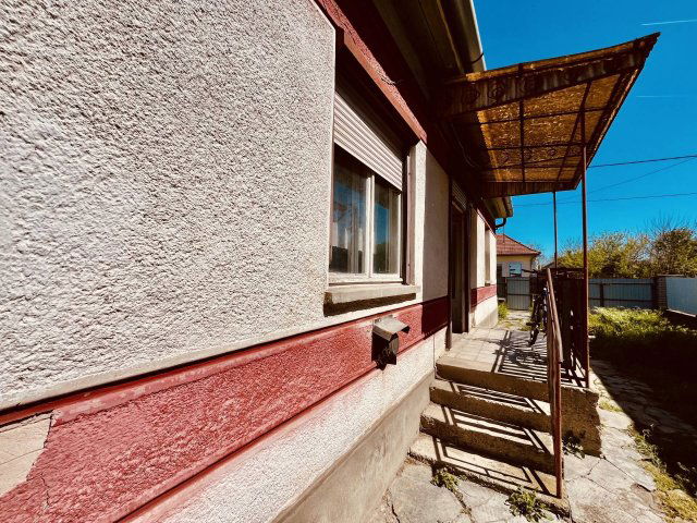 Eladó családi ház, Jászalsószentgyörgyon 17 M Ft, 2 szobás