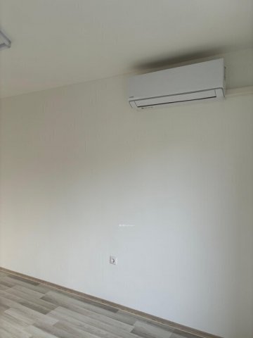 Eladó téglalakás, Komlón 42.5 M Ft, 3 szobás