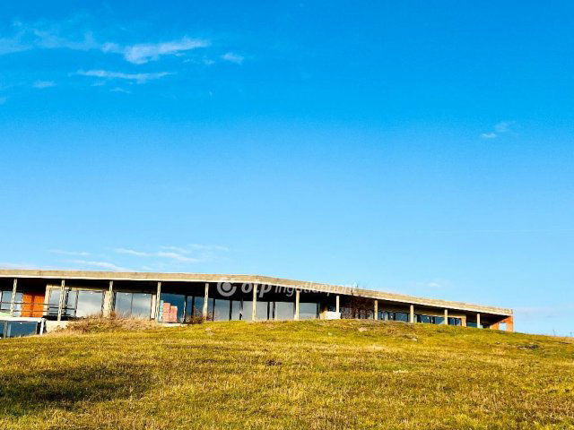 Eladó nyaraló, Dörgicsén 800.1 M Ft, 12 szobás