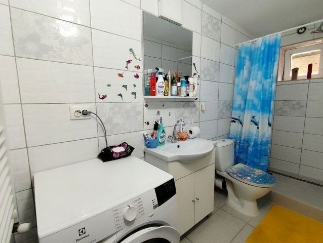 Eladó családi ház, Vecsésen 73.5 M Ft, 3 szobás