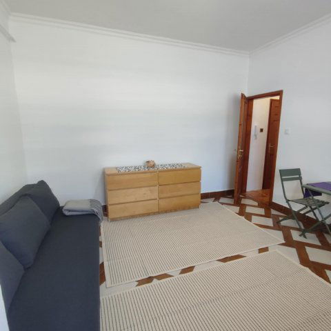 Kiadó téglalakás, albérlet, Pápán 110 E Ft / hó, 1 szobás