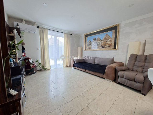 Eladó családi ház, Dunaharasztin 65.9 M Ft, 2 szobás