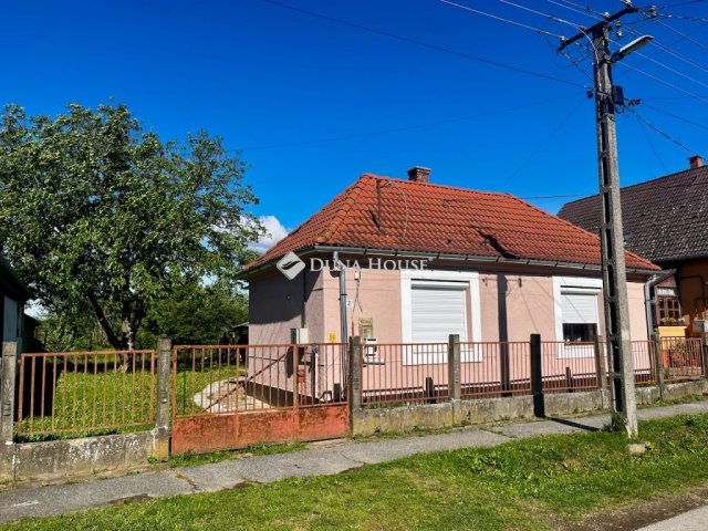 Eladó családi ház, Nagyatádon, Ady Endre utcában 22.99 M Ft