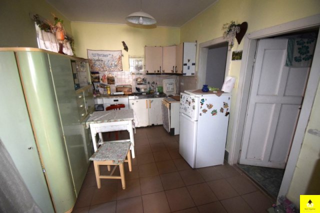 Eladó családi ház, Csepregen 23.5 M Ft, 1 szobás