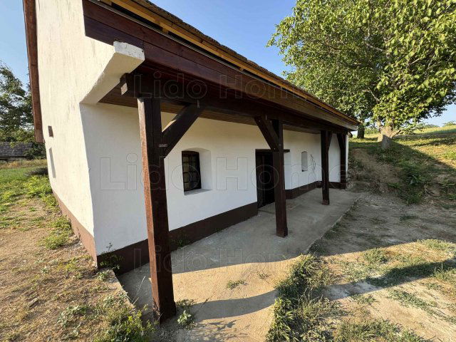 Eladó mezogazdasagi ingatlan, Balatonendréden 18 M Ft