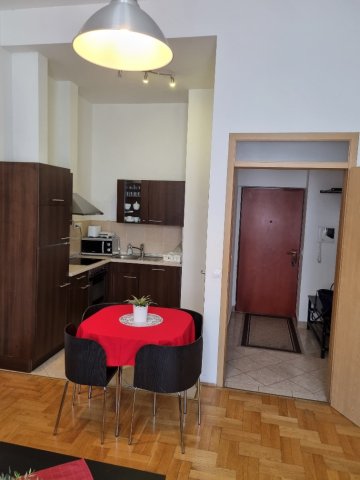 Kiadó téglalakás, albérlet, VI. kerületben, Király utcában