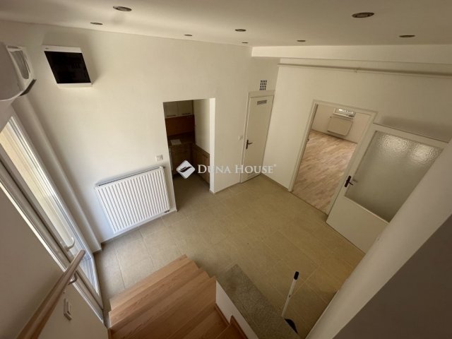 Eladó családi ház, Kecskeméten 96.99 M Ft, 4 szobás