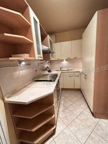 Eladó panellakás, Budapesten, XXI. kerületben, Zrínyi utcában