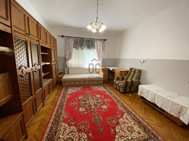 Eladó családi ház, Pakson 74.9 M Ft, 6 szobás
