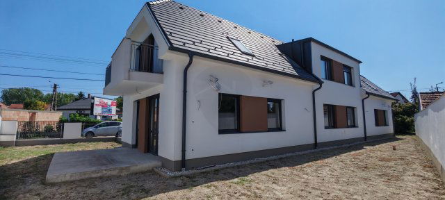 Eladó ikerház, Győrött 118 M Ft, 5 szobás