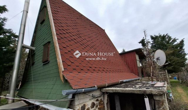 Eladó nyaraló, Pákozdon 14.9 M Ft, 2 szobás