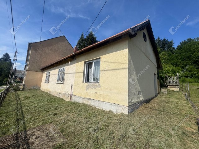 Eladó családi ház, Nagybakónakon 10.5 M Ft, 3 szobás