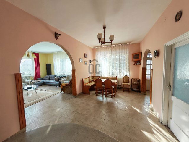 Eladó családi ház, Szabadbattyánban 74 M Ft, 7 szobás