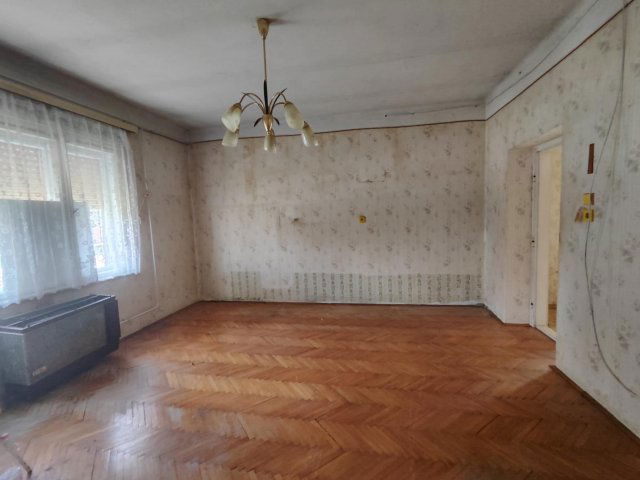 Eladó családi ház, Tiszaszigeten 34.9 M Ft, 2 szobás