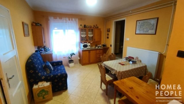 Eladó családi ház, Makón 45 M Ft, 3 szobás