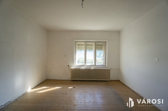 Eladó családi ház, Pannonhalmán 34.9 M Ft, 2 szobás