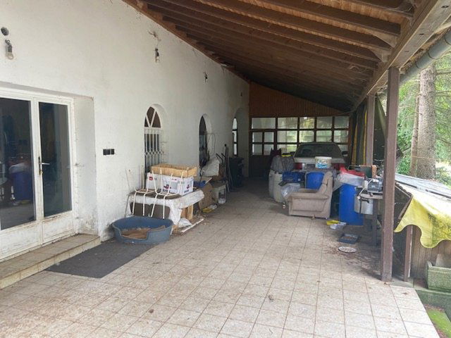 Eladó családi ház, Márkón 230 M Ft, 10+5 szobás