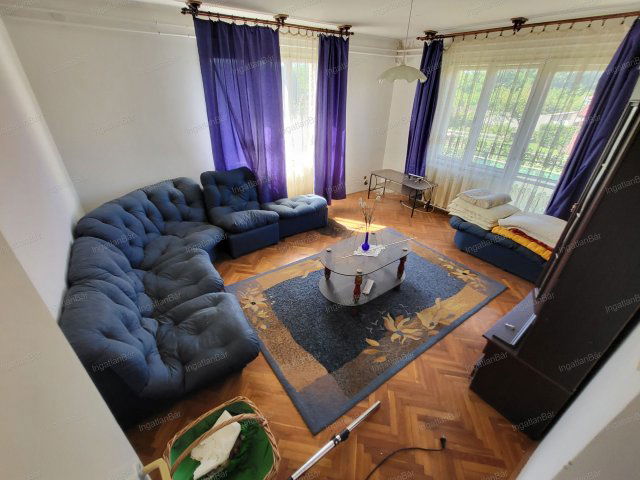 Eladó téglalakás, Nyírmadán 85 M Ft, 12 szobás