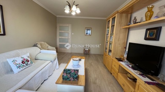 Eladó téglalakás, Hajdúszoboszlón 76 M Ft, 3 szobás