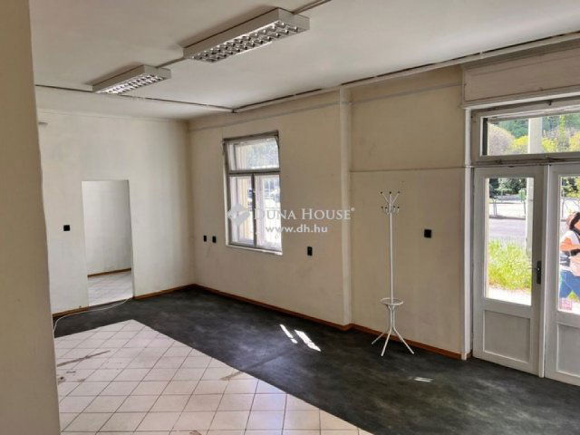 Eladó üzlethelyiség, Budapesten, X. kerületben 37.9 M Ft