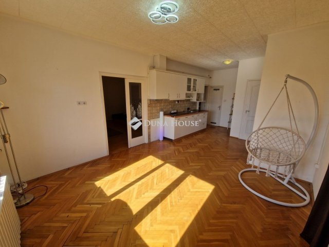 Eladó családi ház, Baján 48 M Ft, 4 szobás