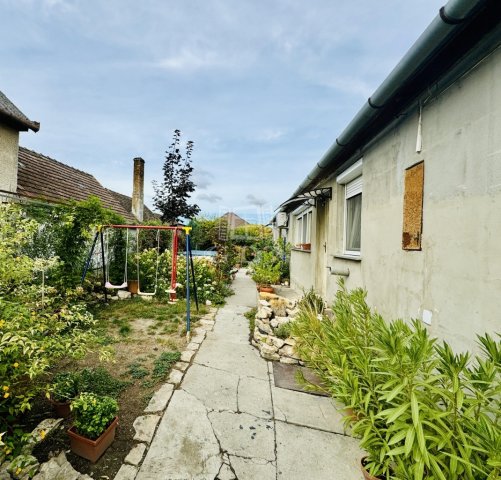 Eladó családi ház, Mohácson 47 M Ft, 4 szobás