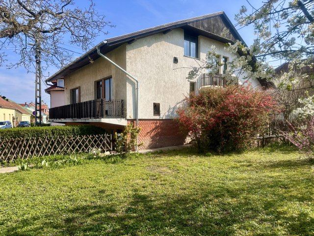 Eladó családi ház, Zalaegerszegen 120 M Ft, 7 szobás