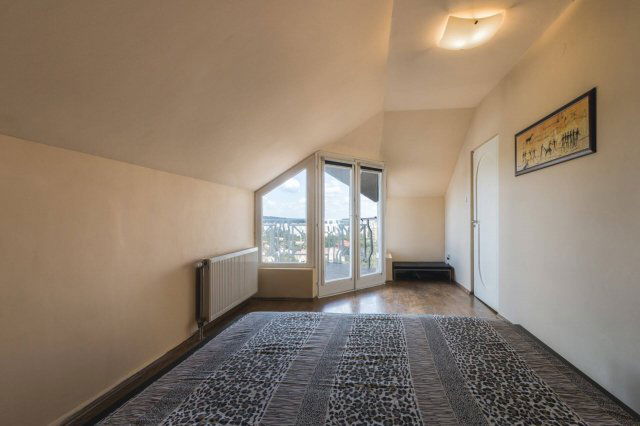 Eladó ikerház, Budapesten, III. kerületben 190 M Ft, 6 szobás