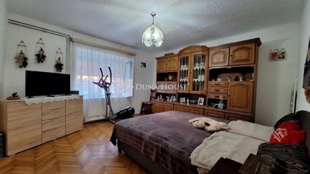 Eladó családi ház, Simontornyán 26 M Ft, 3 szobás