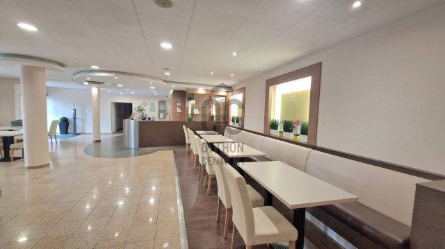 Eladó hotel, Gödön 999 M Ft / költözzbe.hu