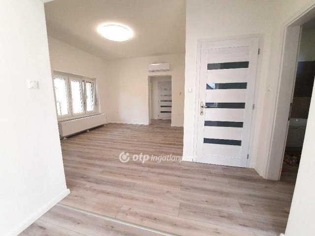 Eladó családi ház, Nagykőrösön 99 M Ft, 7+2 szobás