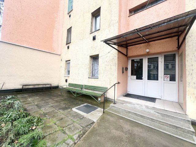 Eladó téglalakás, Békésen 24.6 M Ft, 2+1 szobás