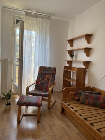 Kiadó panellakás, albérlet, Pécsett 170 E Ft / hó, 1+1 szobás