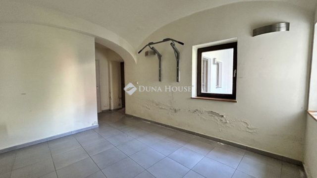 Eladó családi ház, Kőszegen 150 M Ft, 1 szobás