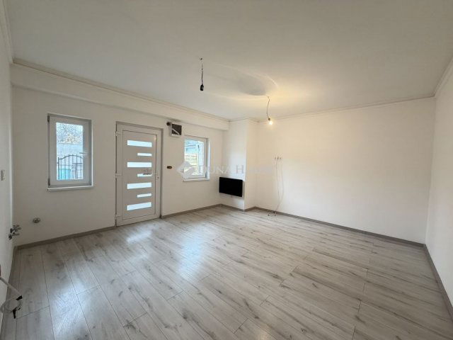 Eladó téglalakás, Budapesten, XVIII. kerületben 49.9 M Ft