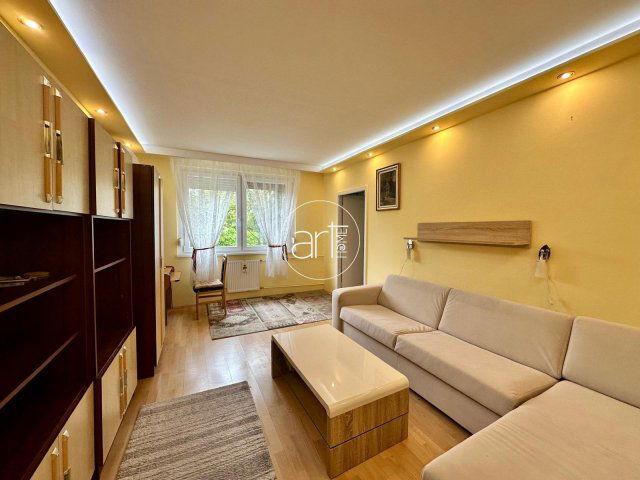 Kiadó panellakás, albérlet, Szegeden 170 E Ft / hó, 2+1 szobás
