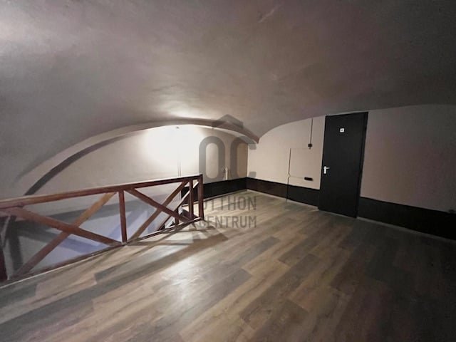 Eladó ipari ingatlan, Budapesten, VI. kerületben 59.9 M Ft