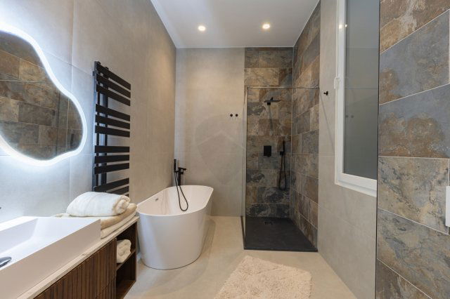 Eladó téglalakás, Budapesten, V. kerületben 225 M Ft, 3 szobás