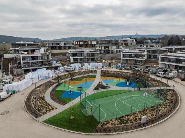 Eladó téglalakás, Törökbálinton 161.99 M Ft, 4 szobás