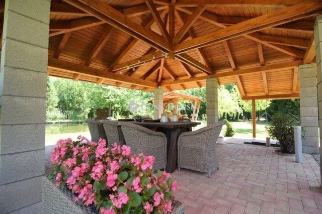 Eladó családi ház, Kecskeméten 219 M Ft, 1 szobás