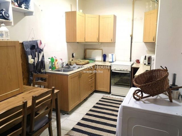 Eladó családi ház, Budapesten, XVIII. kerületben 59.9 M Ft